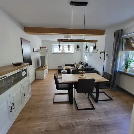 Juttas Ferienwohnung 아파트 비덴코프