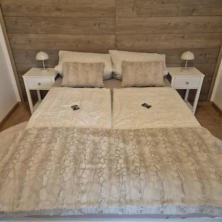 Juttas Ferienwohnung * 비덴코프